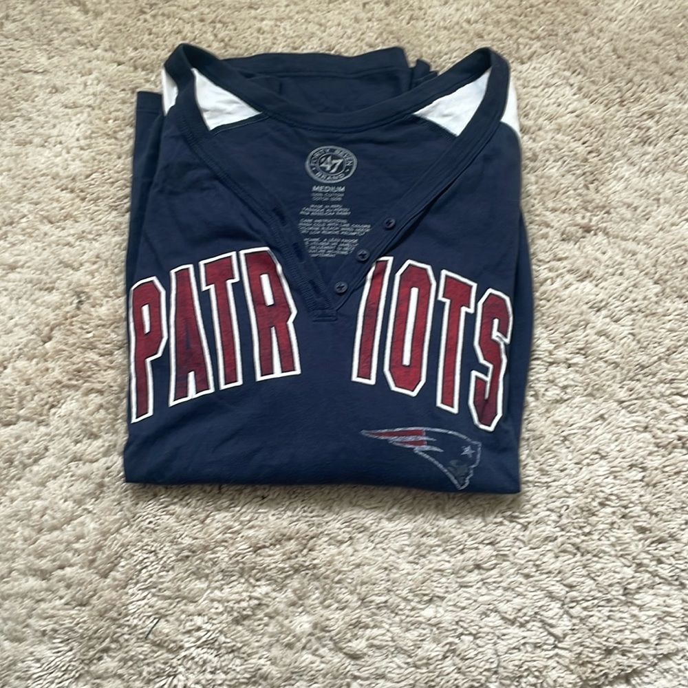 Patriots 3/4 shirt. NWOT.